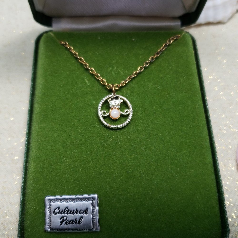 Vintage tiny cultured pearl necklace